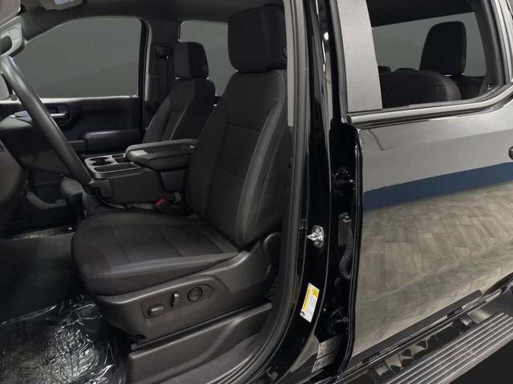 Used 2025 Chevrolet Silverado 1500 Custom Truck Crew Cab