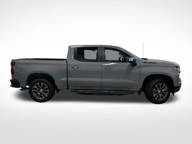 2024 Chevrolet Silverado 1500 LT photo 2