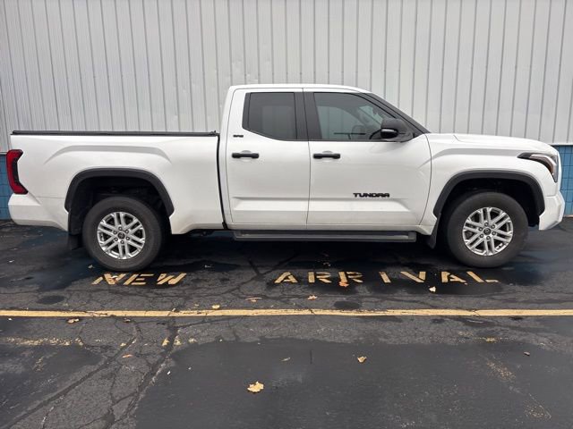 2022 Toyota Tundra SR5 photo 2