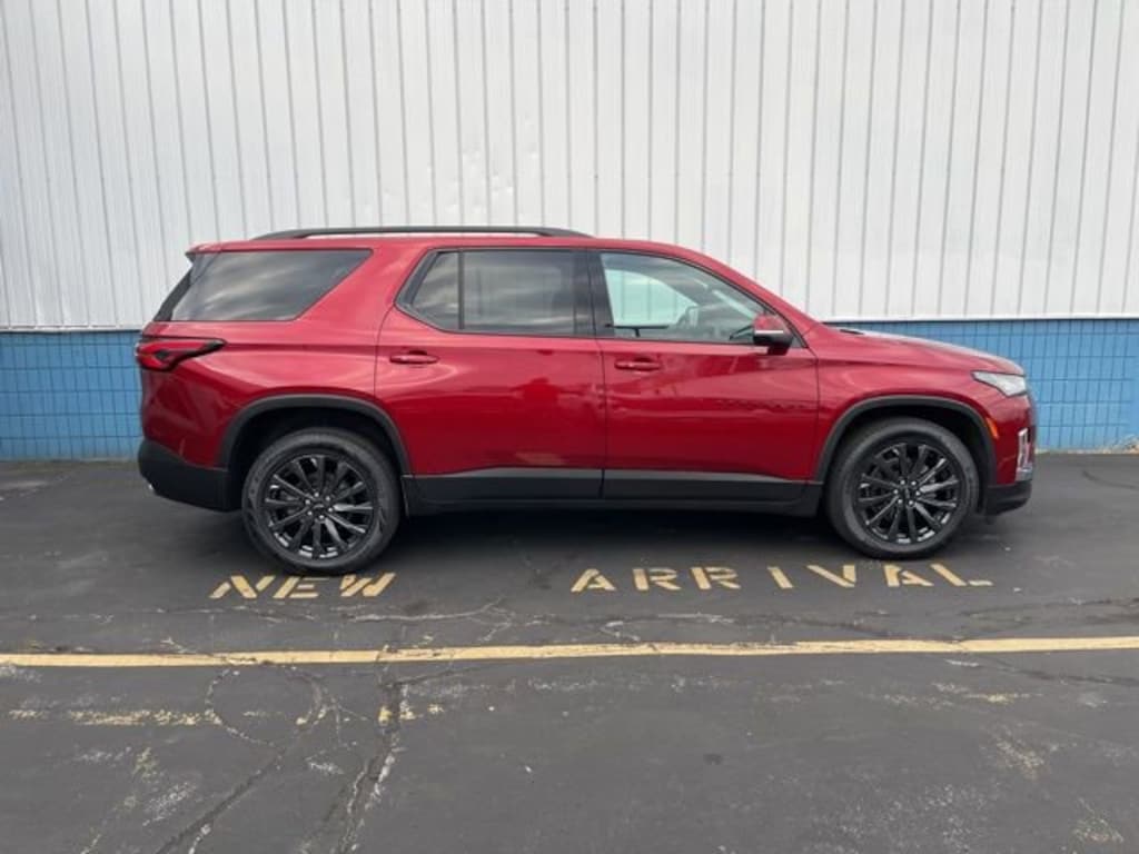 Used 2023 Chevrolet Traverse RS SUV