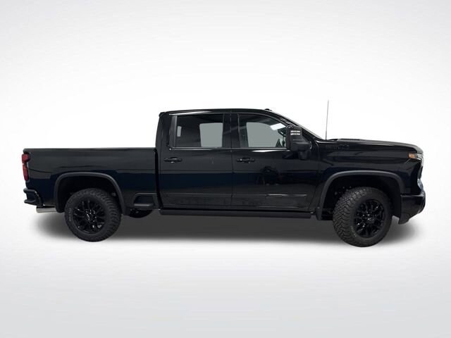 2025 Chevrolet Silverado 2500HD High Country photo 2