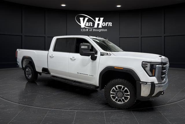 2024 GMC Sierra SLE 4WD Crew Cab Standard Box SRW's photo
