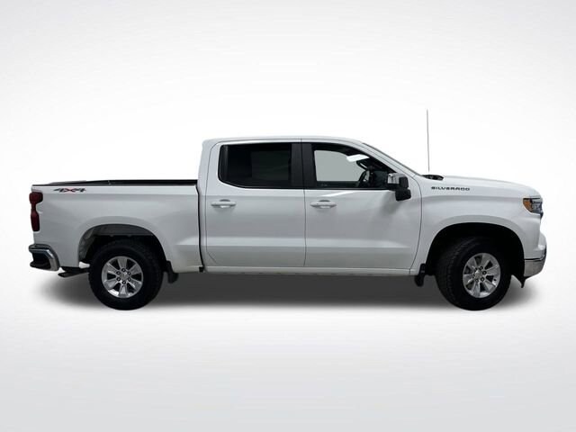 2025 Chevrolet Silverado 1500 LT photo 2