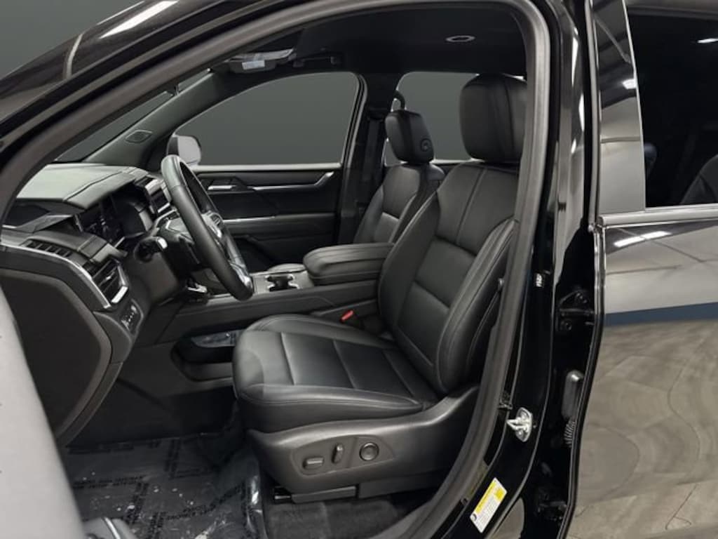 Used 2024 GMC Acadia Elevation SUV