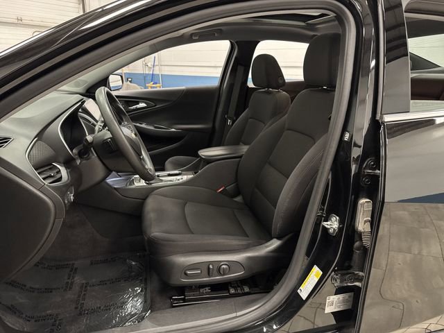 2024 Chevrolet Malibu 1LT photo 3