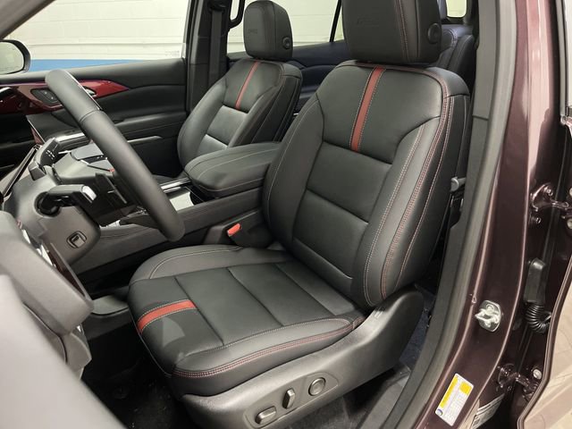 2026 Chevrolet Traverse RS photo 4