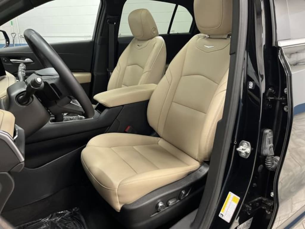 Used 2024 CADILLAC XT4 Premium Luxury SUV