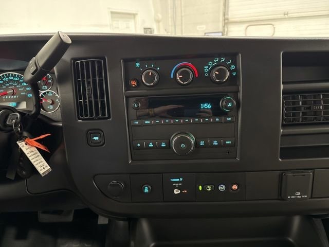 2026 Chevrolet Express Cargo Work Van - Photo 17
