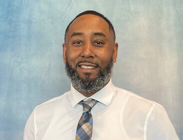 Staff member Willie Robinson  from ID_2d3214ab384d