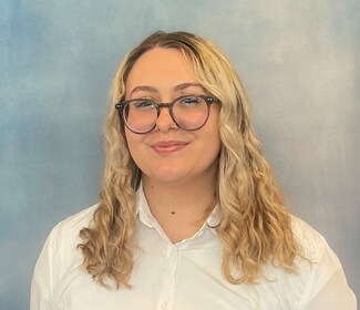 Staff member Emma Baier from ID_2d3214ab384d