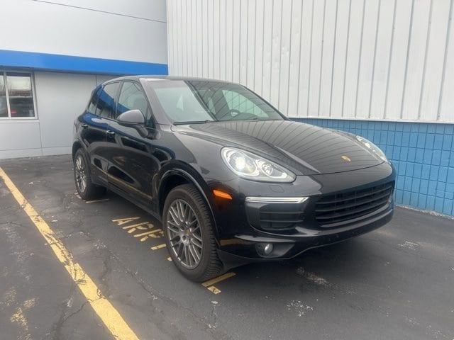 2017 Porsche Cayenne Platinum Edition