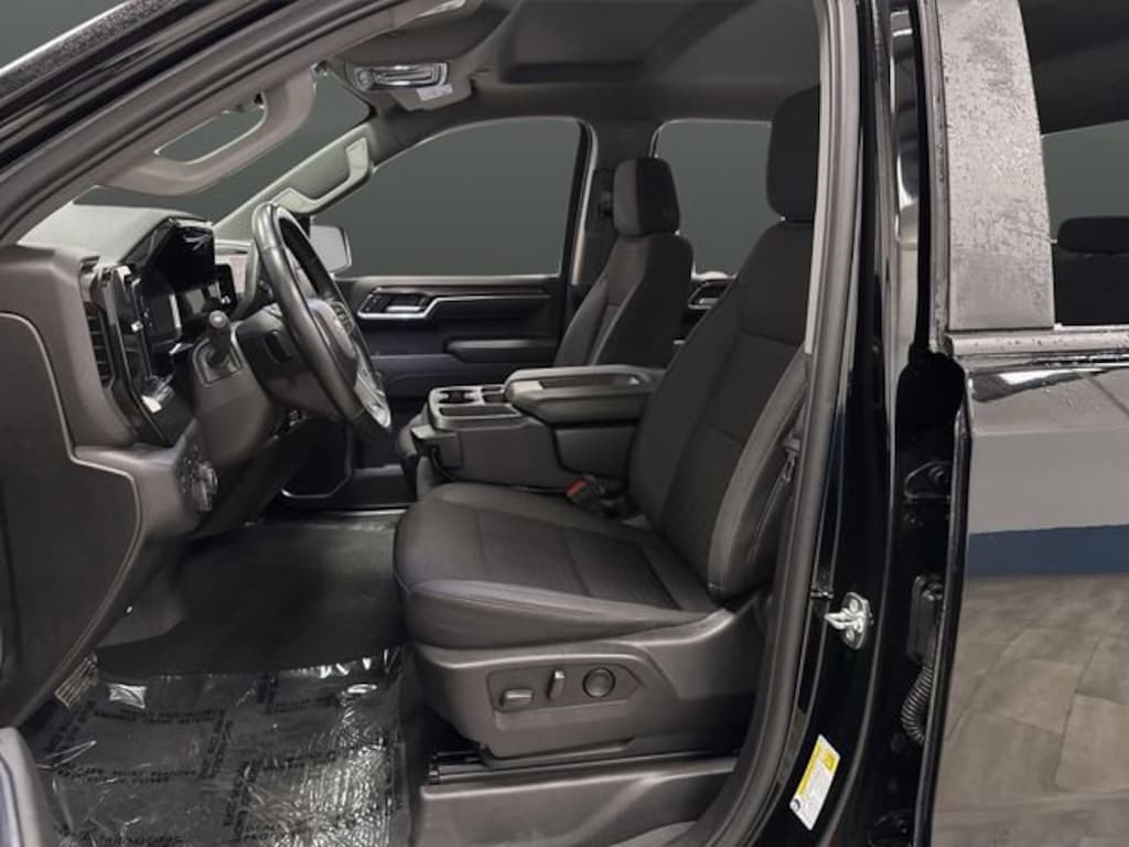 Used 2025 Chevrolet Silverado 1500 LT Truck Crew Cab