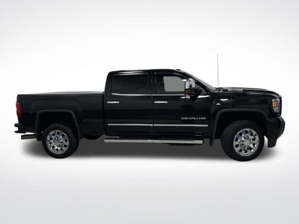 Used 2017 GMC Sierra 2500 HD Denali Truck Crew Cab