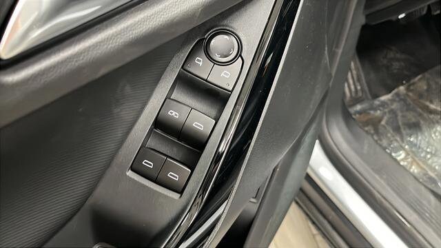 2026 Chevrolet Equinox LT - Photo 21
