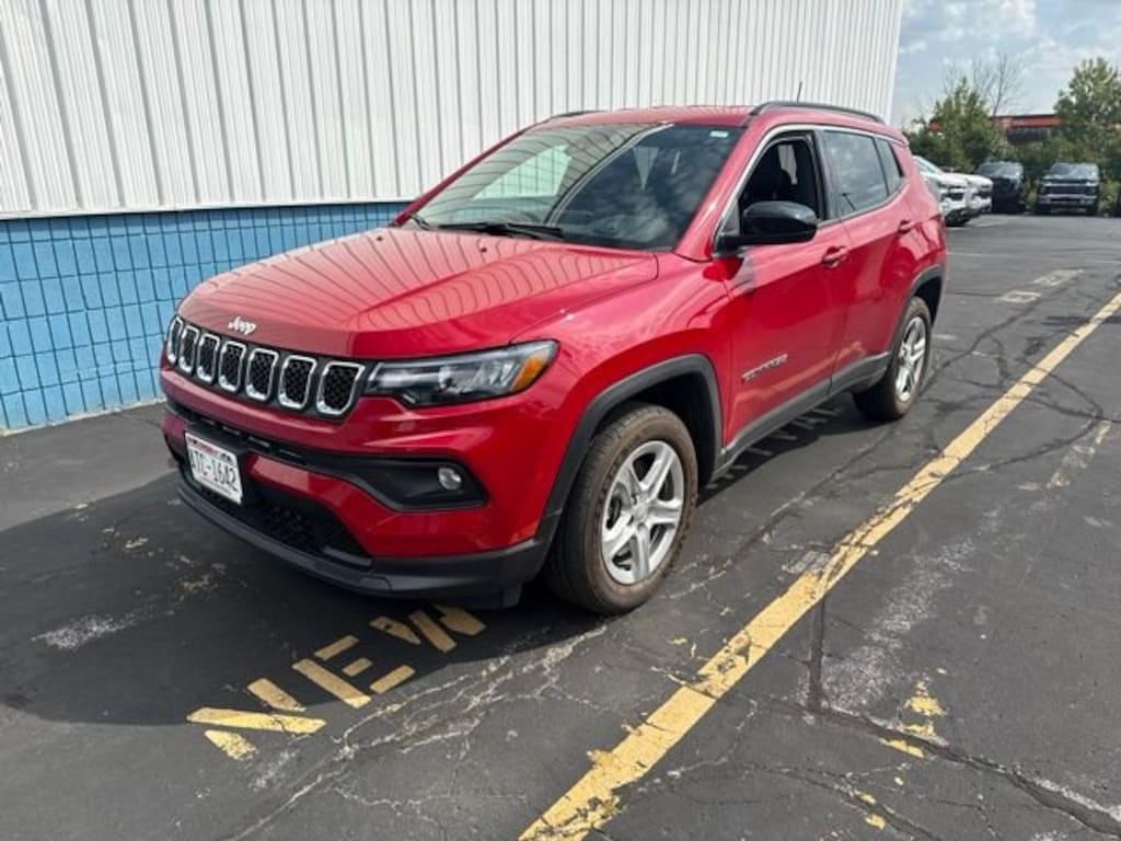 Used 2024 Jeep Compass Latitude SUV