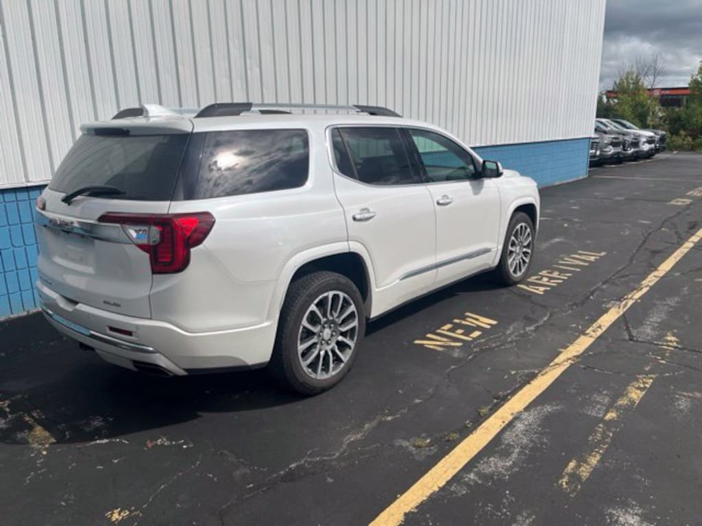 Used 2022 GMC Acadia Denali SUV
