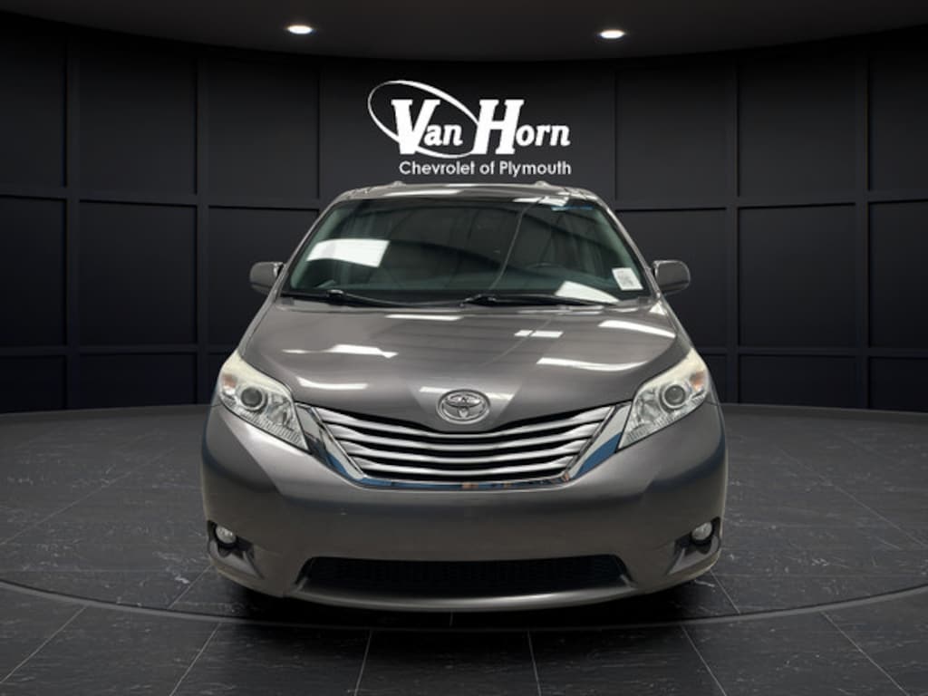 Used 2017 Toyota Sienna XLE Van