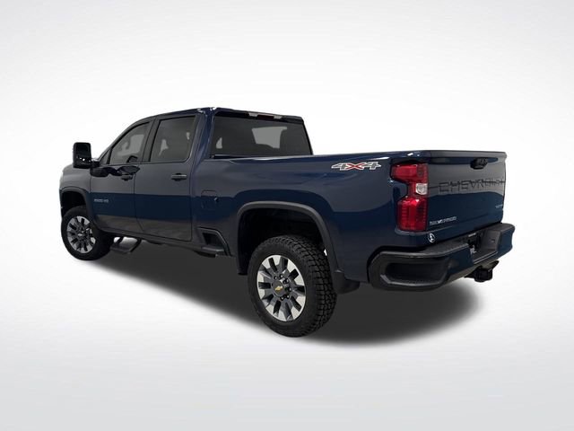 2023 Chevrolet Silverado 2500HD Custom photo 3