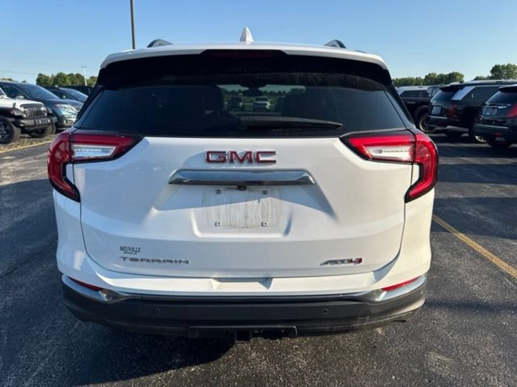 Used 2023 GMC Terrain AT4 SUV