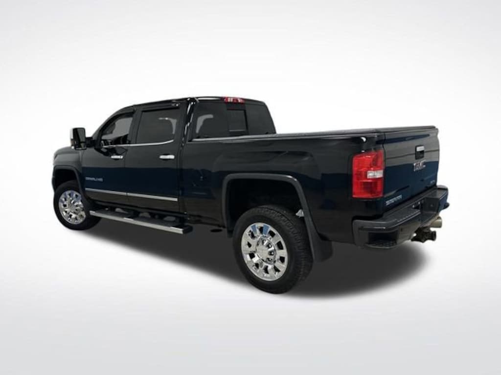 Used 2017 GMC Sierra 2500 HD Denali Truck Crew Cab