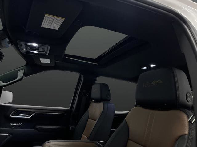 2025 Chevrolet Silverado 1500 High Country - Photo 10