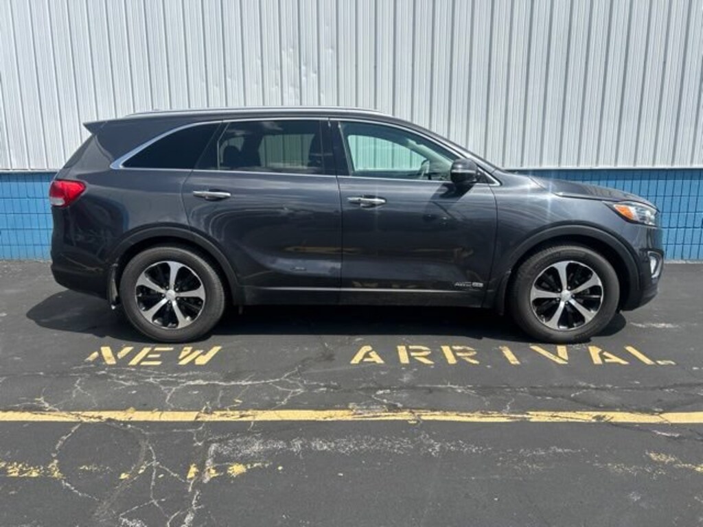 Used 2016 Kia Sorento 3.3L EX SUV