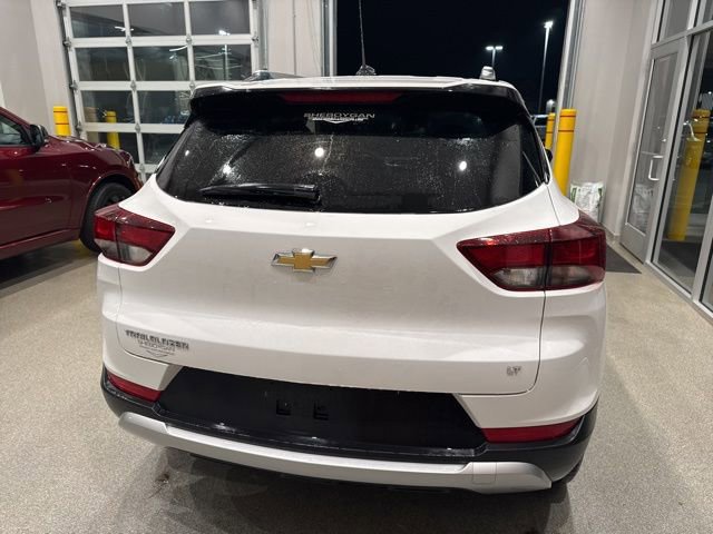 2023 Chevrolet Trailblazer LT photo 2