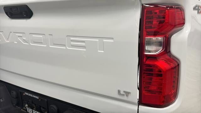 2022 Chevrolet Silverado 3500HD LT - Photo 36