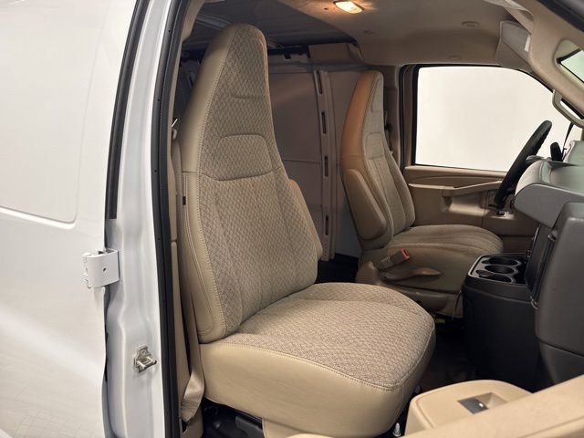 2026 Chevrolet Express Cargo Work Van - Photo 23