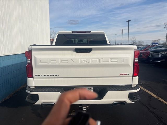 2021 Chevrolet Silverado 1500 RST photo 3