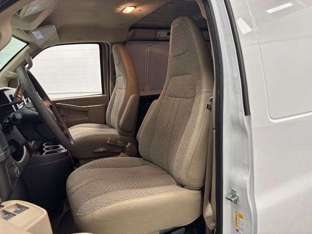 2026 Chevrolet Express Cargo Work Van - Photo 22
