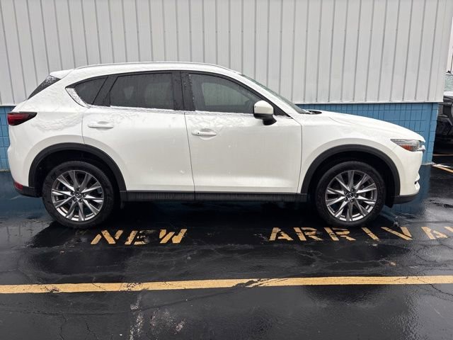 2019 Mazda CX-5 Grand Touring photo 2