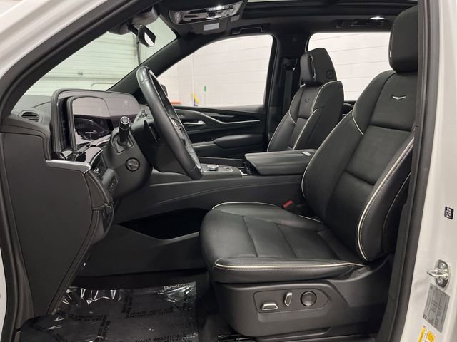 2023 Cadillac Escalade ESV Sport photo 3
