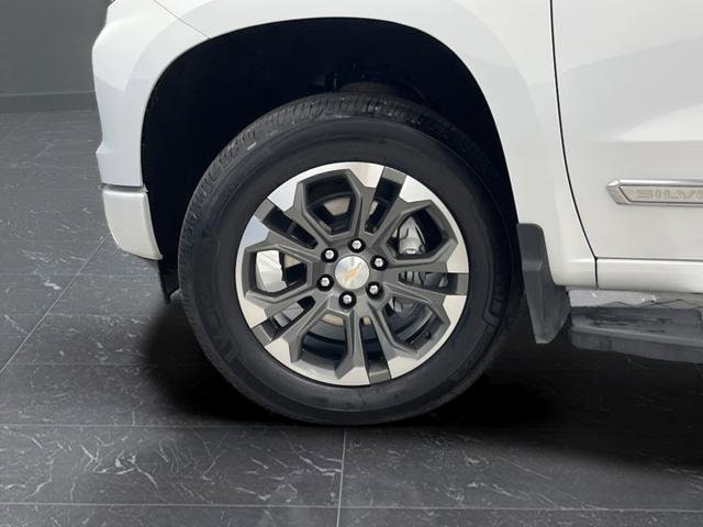 2025 Chevrolet Silverado 1500 High Country - Photo 42