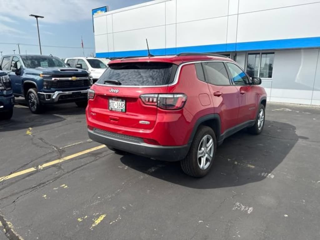 Used 2024 Jeep Compass Latitude SUV