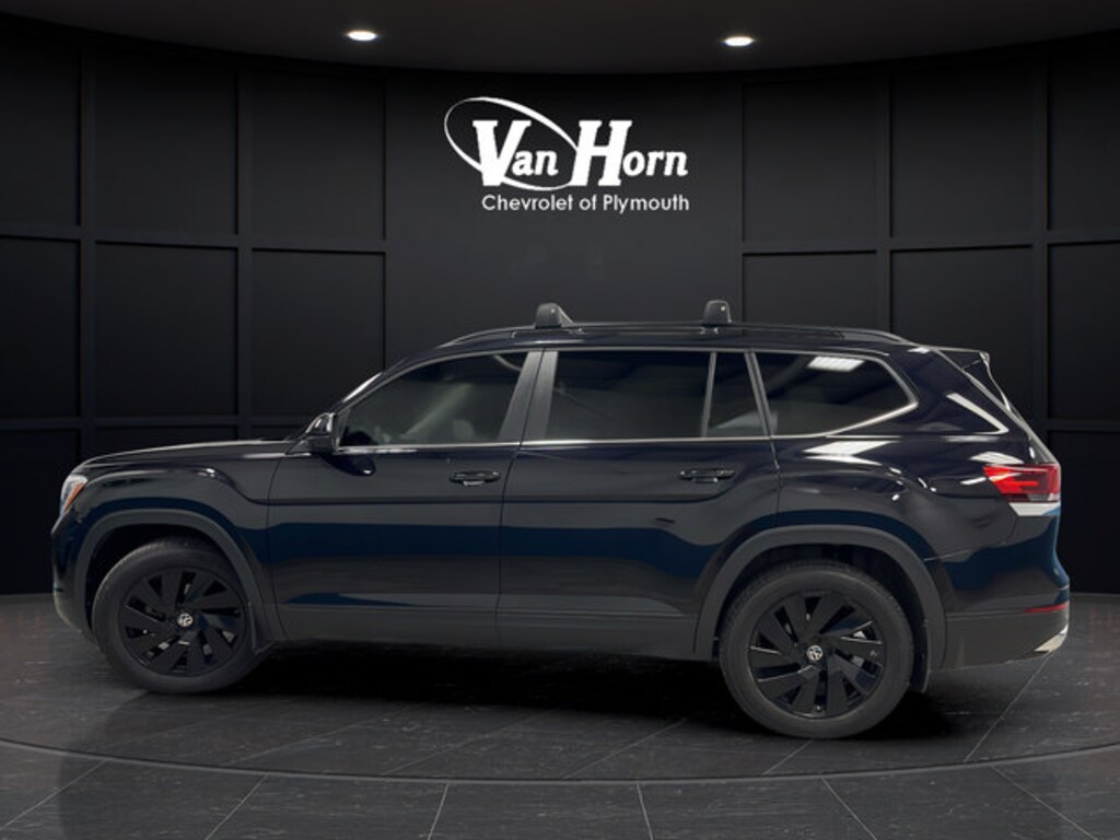 Used 2024 Volkswagen Atlas 2.0T SE w/Technology SUV