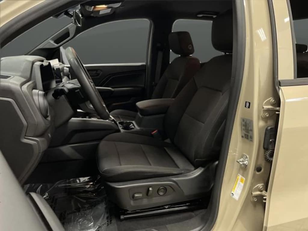 Used 2024 Chevrolet Colorado Trail Boss Truck Crew Cab