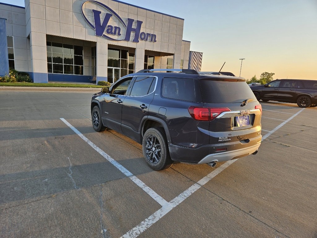 Used 2018 GMC Acadia SLT-1 with VIN 1GKKNULS1JZ150599 for sale in Newhall, IA