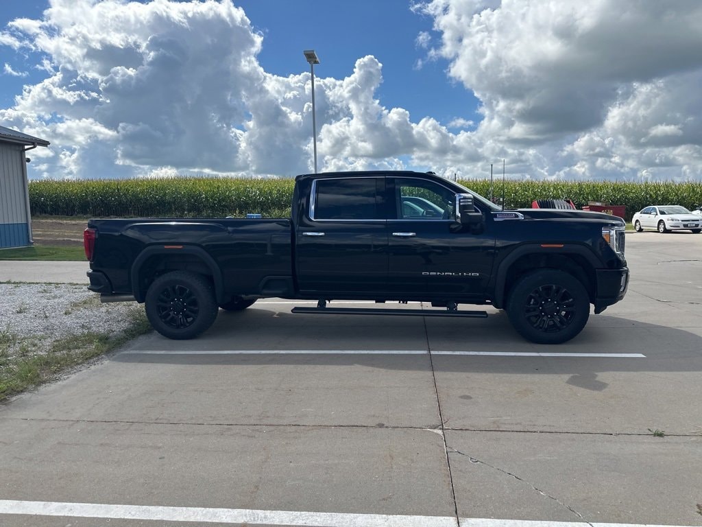 Used 2022 GMC Sierra 3500 Denali HD Denali with VIN 1GT49WEY2NF289475 for sale in Newhall, IA