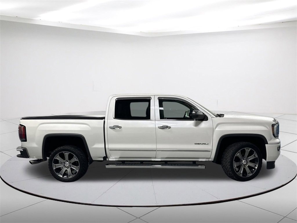 Used 2018 GMC Sierra 1500 Denali Denali with VIN 3GTU2PEC4JG621018 for sale in Newhall, IA