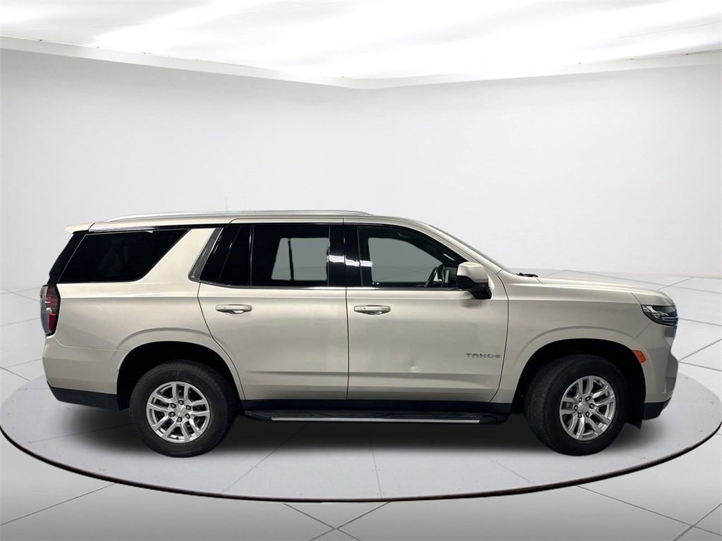 Used 2022 Chevrolet Tahoe LT with VIN 1GNSKNKT6NR171160 for sale in Newhall, IA