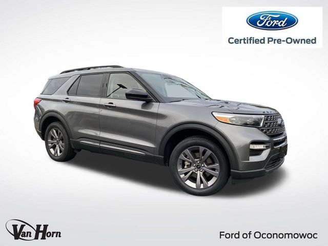 2022 Ford Explorer XLT's photo