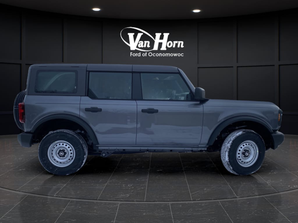 New 2025 Ford Bronco Base SUV