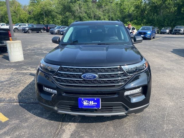 Used 2023 Ford Explorer XLT with VIN 1FMSK8DH1PGB32375 for sale in Oconomowoc, WI