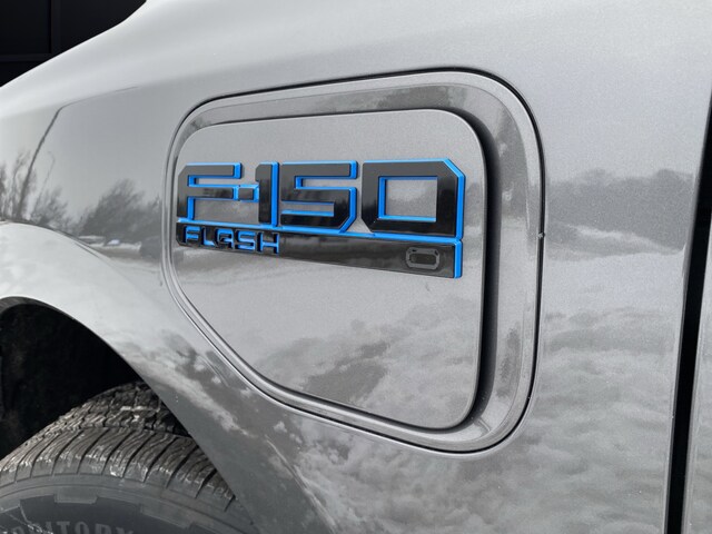 2025 Ford F-150 Lightning Flash - Photo 33
