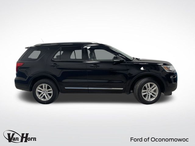 Used 2018 Ford Explorer XLT with VIN 1FM5K8D84JGB48154 for sale in Oconomowoc, WI