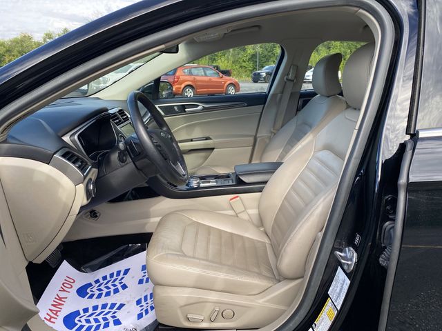 2018 Ford Fusion SE photo 4