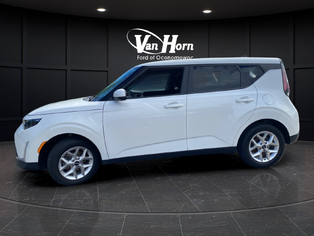 Used 2024 Kia Soul LX Hatchback