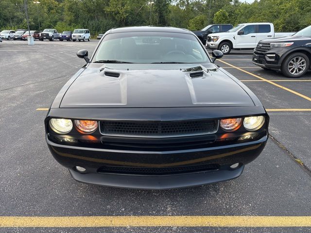 2013 Dodge Challenger R/T photo 2