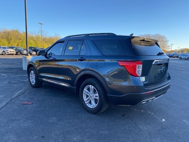 2022 Ford Explorer XLT photo 2